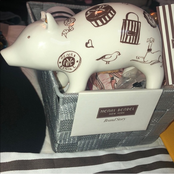 Meet your Posher, Sammie - Picture 3 of 8